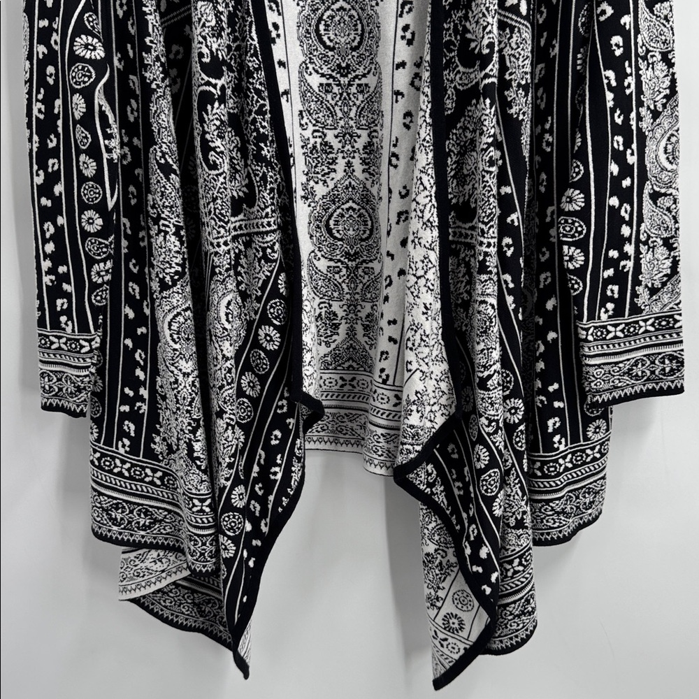 New Chico’s Elegant Open Front Patterned Cascade … - image 4